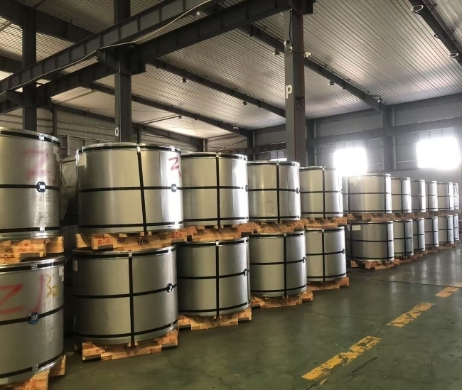 Premium Klarlackierte T3/T4 0,18 mm Elektrolytisch Verzinnte Stahlbänder für Lebensmittel- und Aerosol-Verpackungen